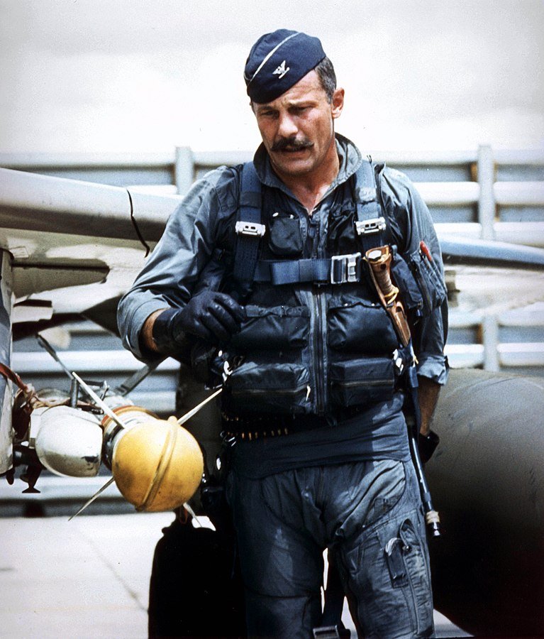 Robin Olds USAF Legend Fight s On 